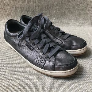 Taos silver sneaker